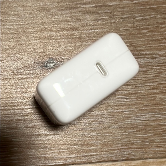 MacBook charger - Picture 4 of 4